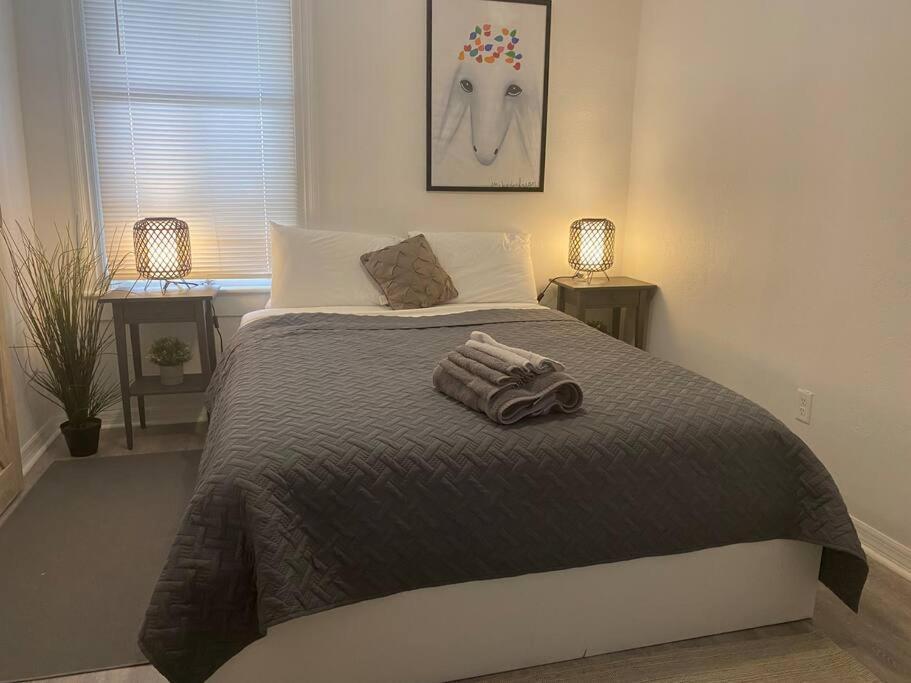 Chic Bungalow Apartment Steps From Armature Works & Downtown Riverwalk Тампа Екстериор снимка