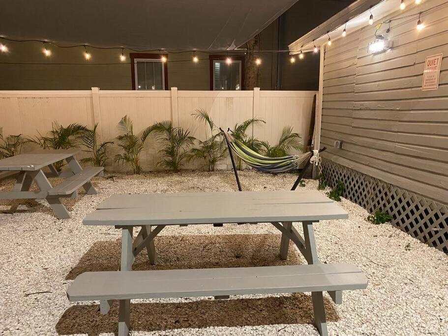 Chic Bungalow Apartment Steps From Armature Works & Downtown Riverwalk Тампа Екстериор снимка