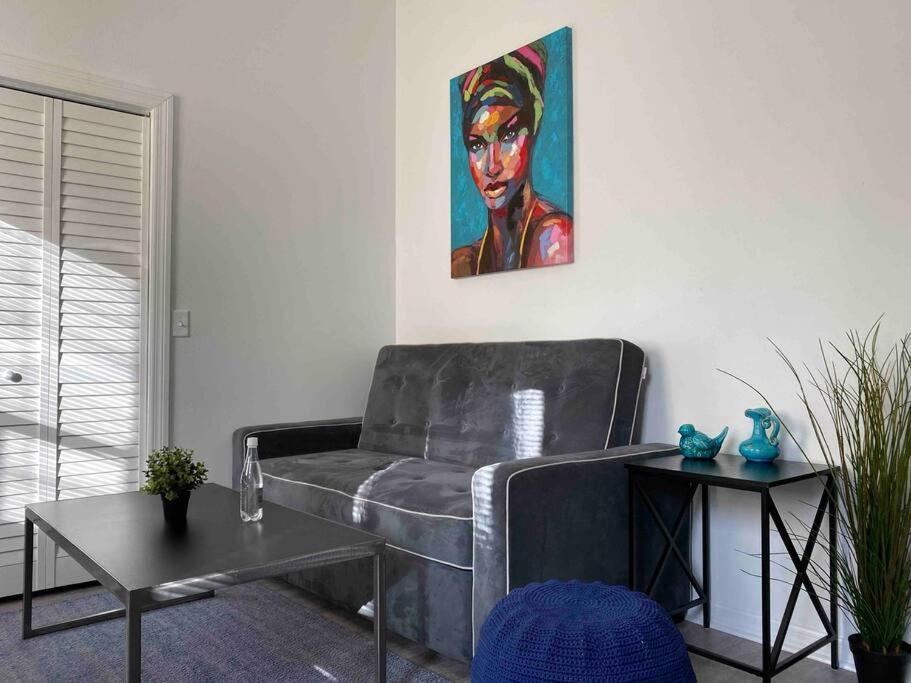 Chic Bungalow Apartment Steps From Armature Works & Downtown Riverwalk Тампа Екстериор снимка
